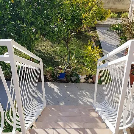 Jurat Apartment *